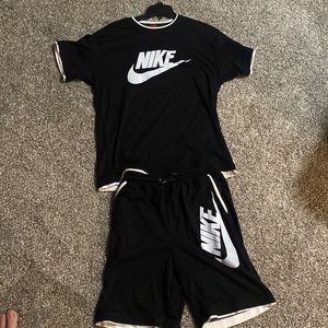 Nike shirt/shorts set